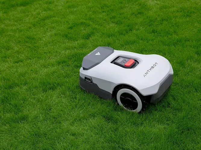 Роботизированная газонокосилка ANTHBOT Genie 3000
